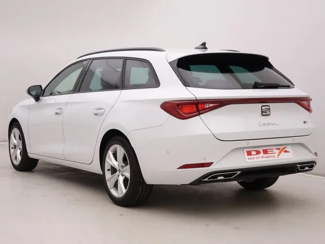 Seat Leon 1.5 TSi 150 FR Sportswagon + GPS + Virtual + Winter + LED Lights Image 4