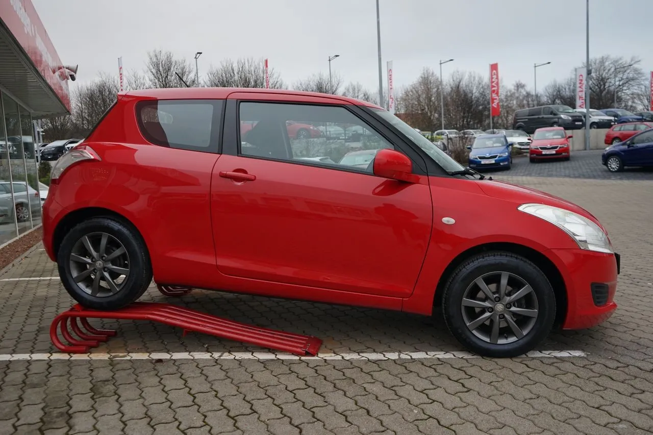 Suzuki Swift 1.2 Scheckheftgepflegt...  Image 3