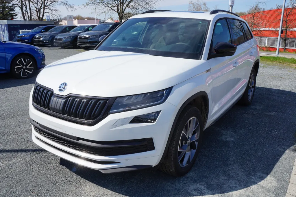 Skoda Kodiaq 2.0 TDI DSG 4X4 SPORTLINE*NAVI*ACC*PANO* Image 3