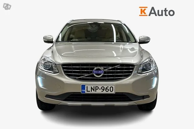 Volvo XC60 D4 AWD Summum aut *Webasto / Vetokoukku / Nahat / Image 4